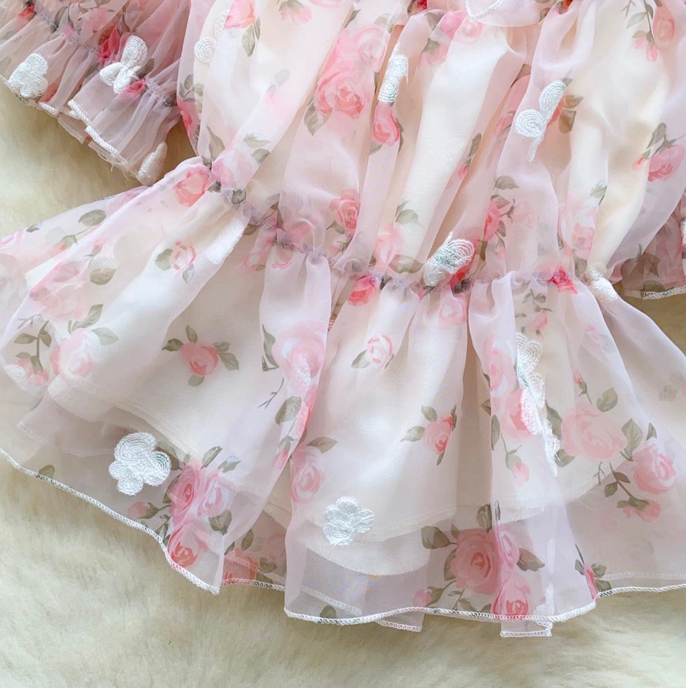 Sweetie Puffy Sleeve Embroidery Floral Shirt