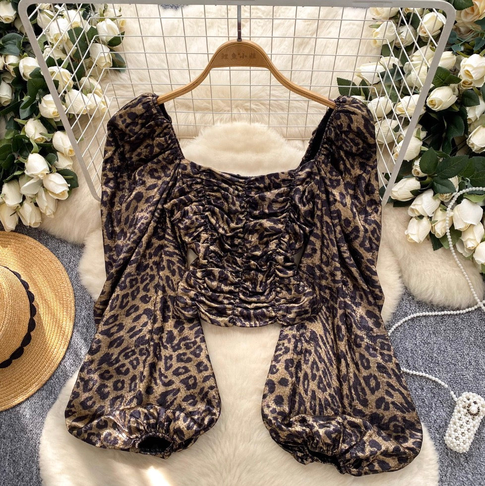 Leopard Printed Puffy Sleeve Top