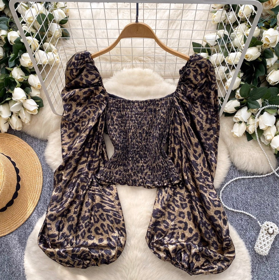 Leopard Printed Puffy Sleeve Top