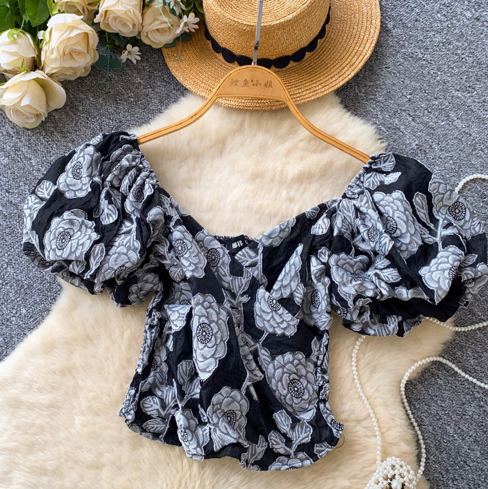 Sweetie Cross V-neck Jacquard Shirt