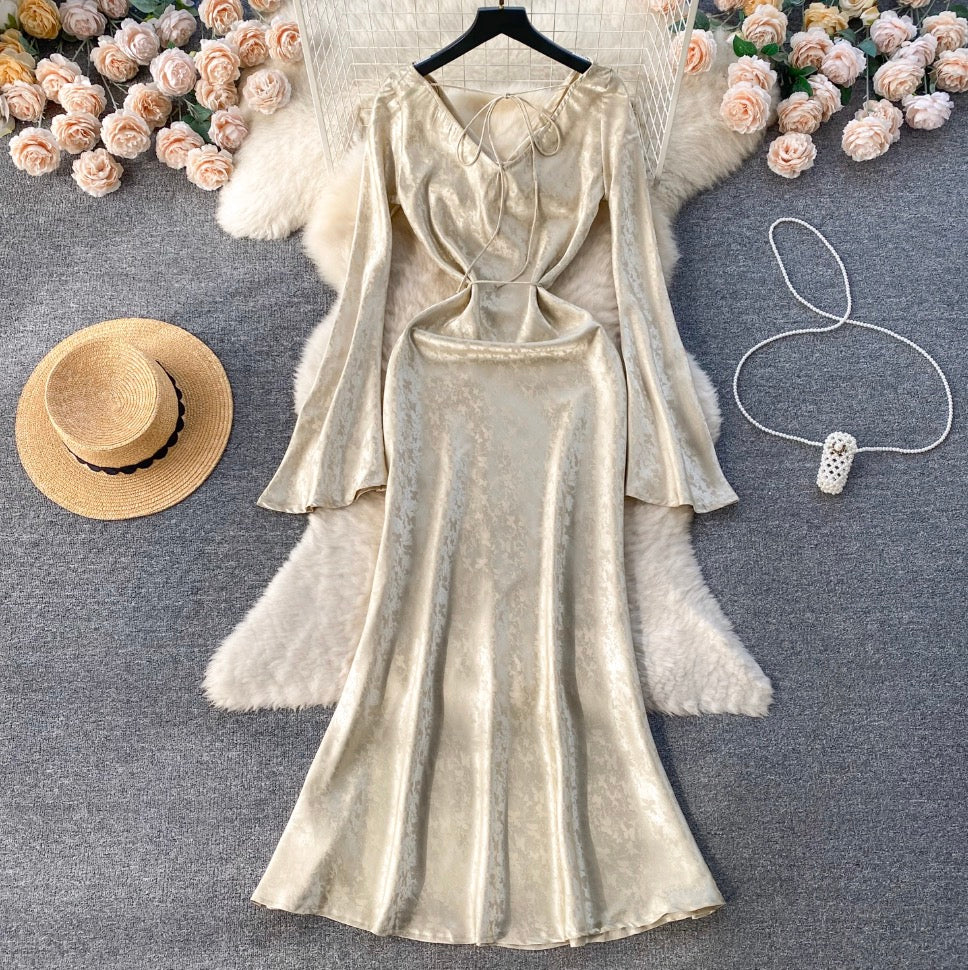 Courtly Lace-up Floral Fishtail Dress