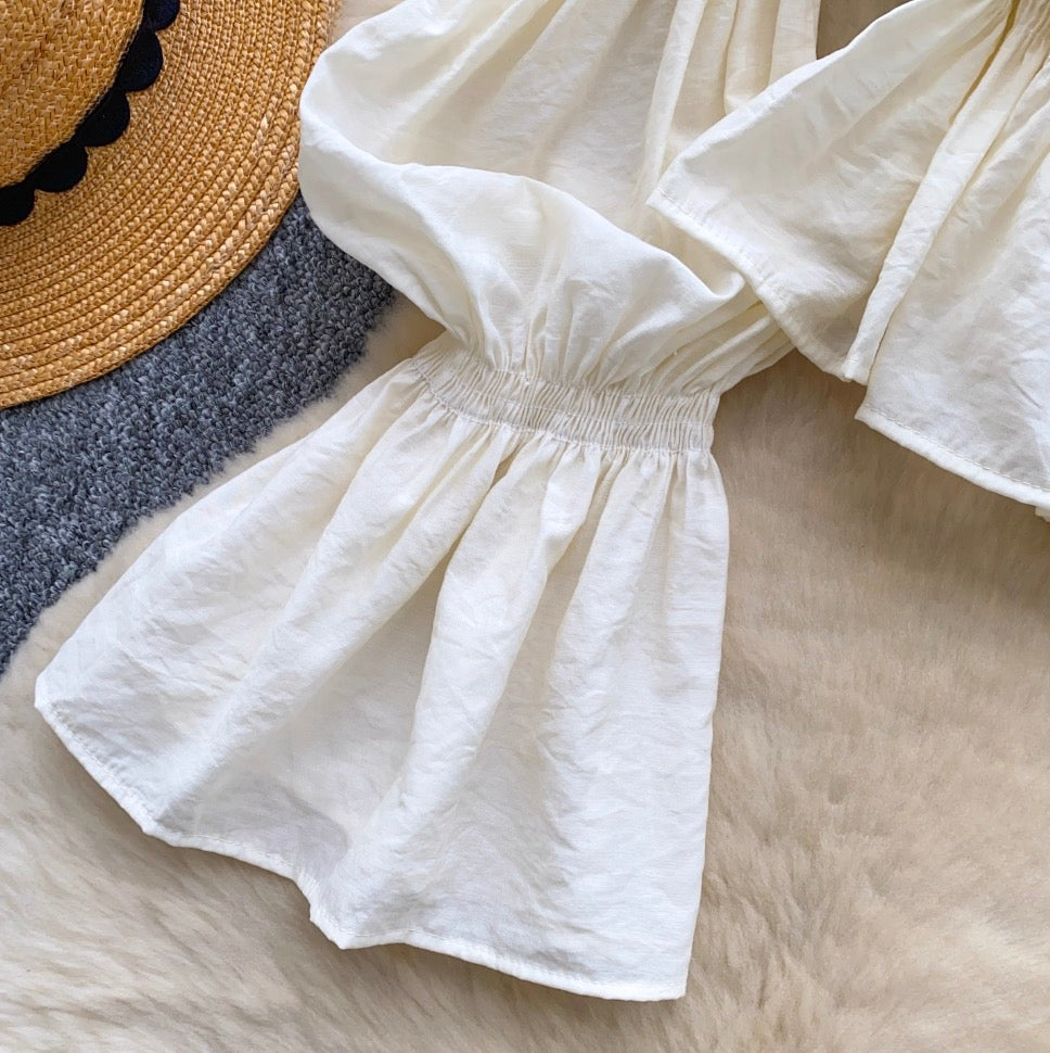 Niche Flared Sleeve Short Top