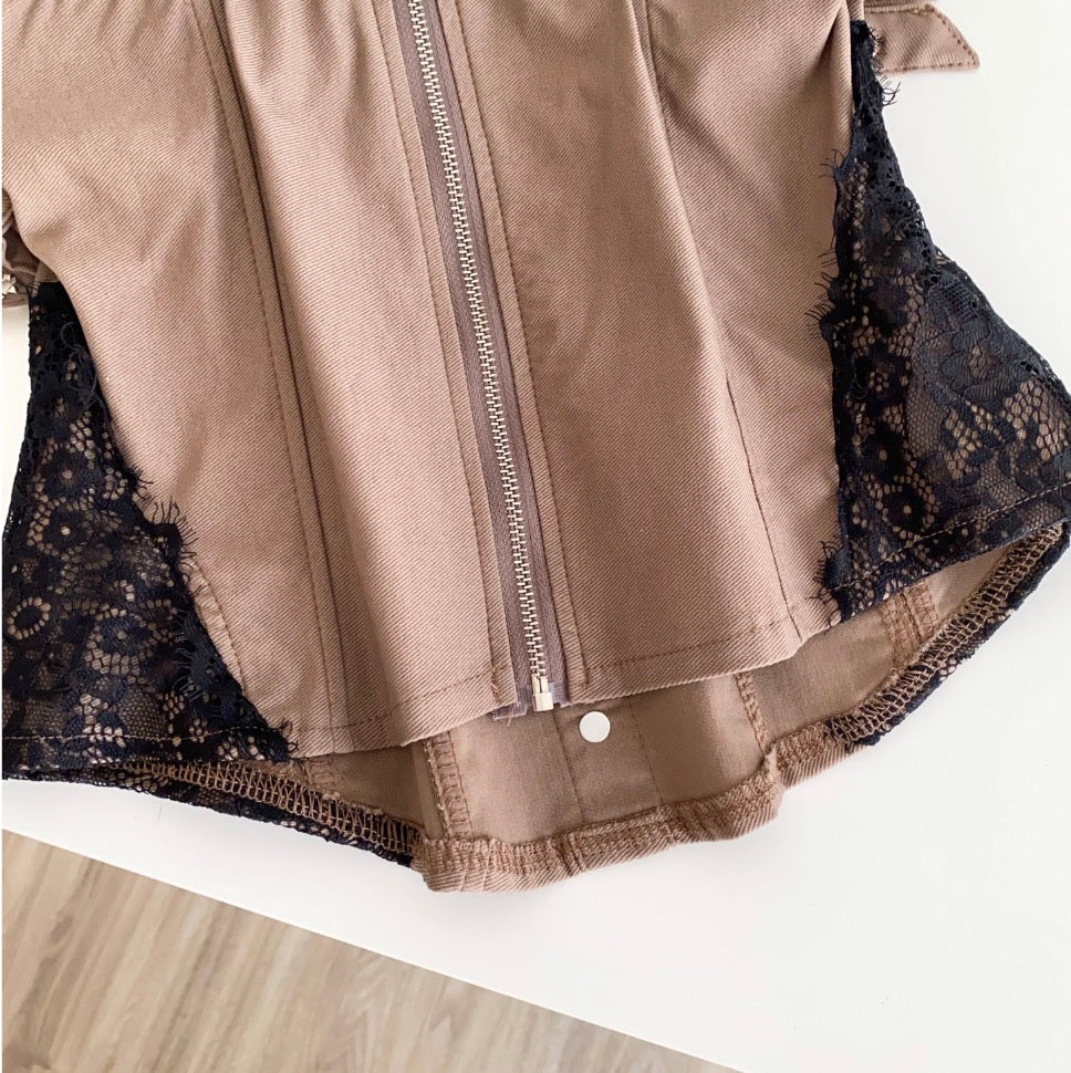 Vintage Lace-trim Buckled Camisole