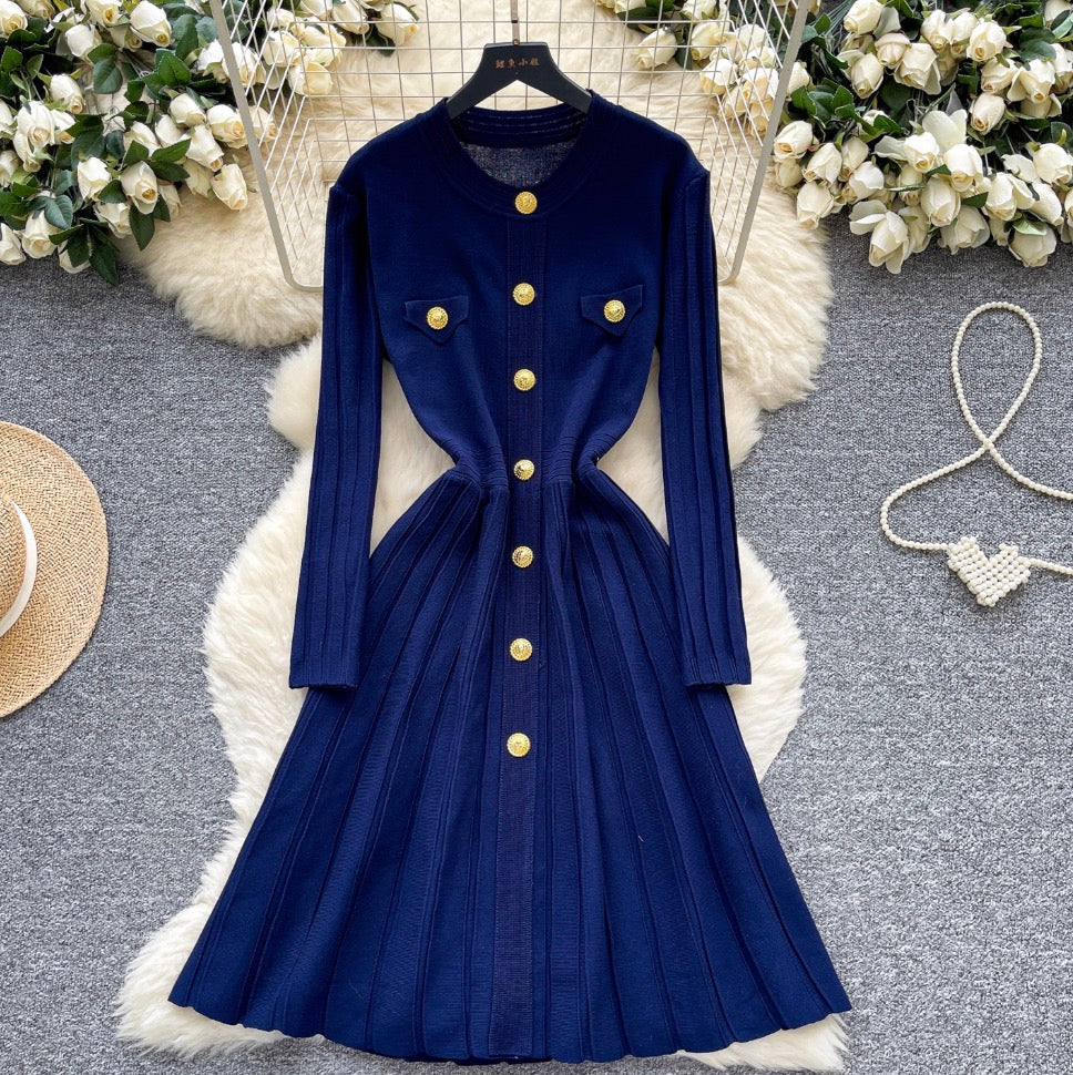 Vintage Round Collar Knit Dress