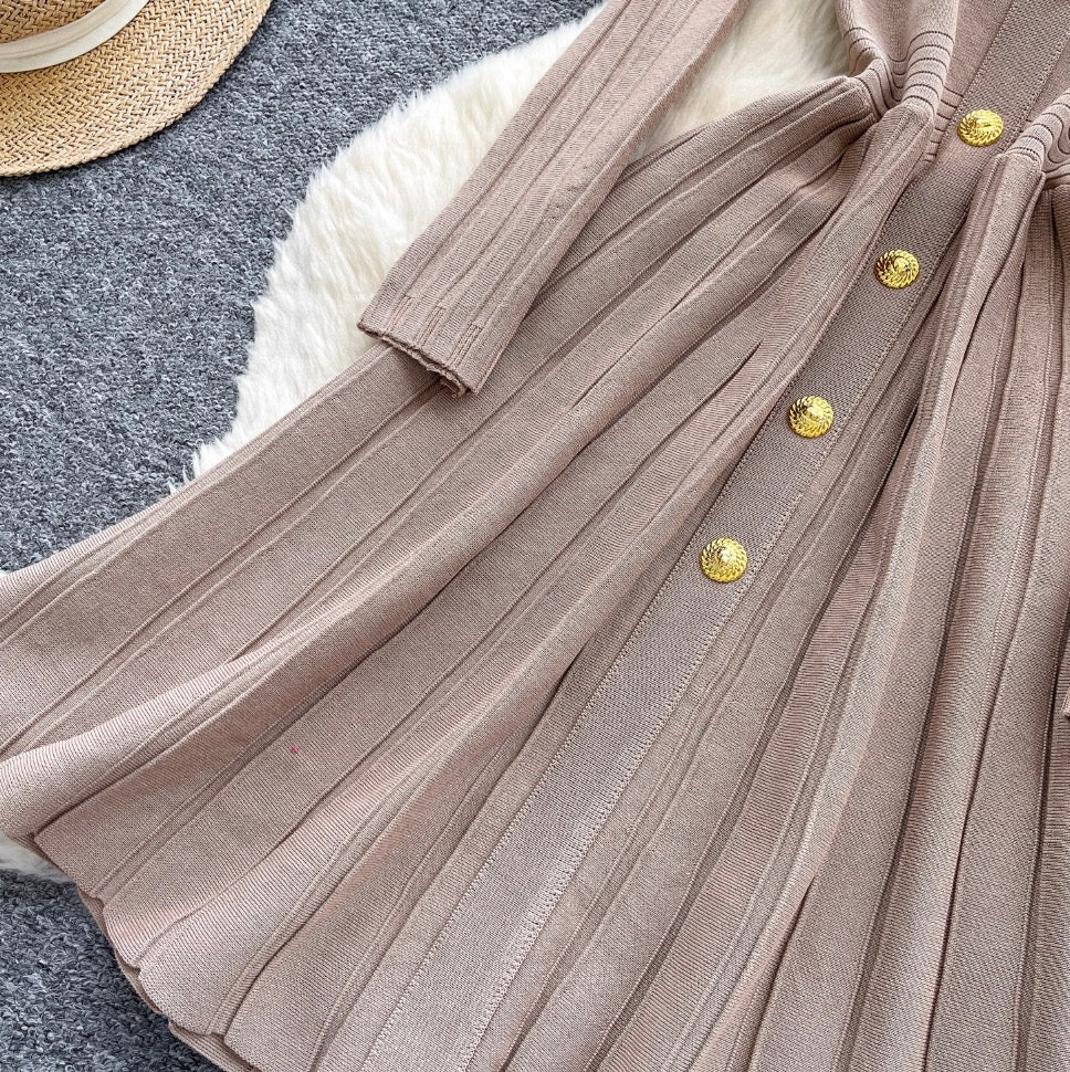 Vintage Round Collar Knit Dress