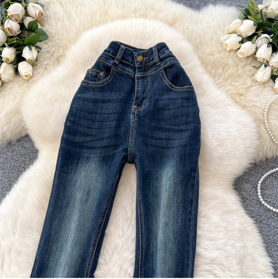 Vintage Distressed Stretchy Flared Jeans
