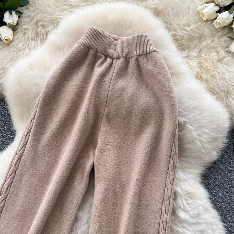 Twisted Side Stretchy Knit Trousers