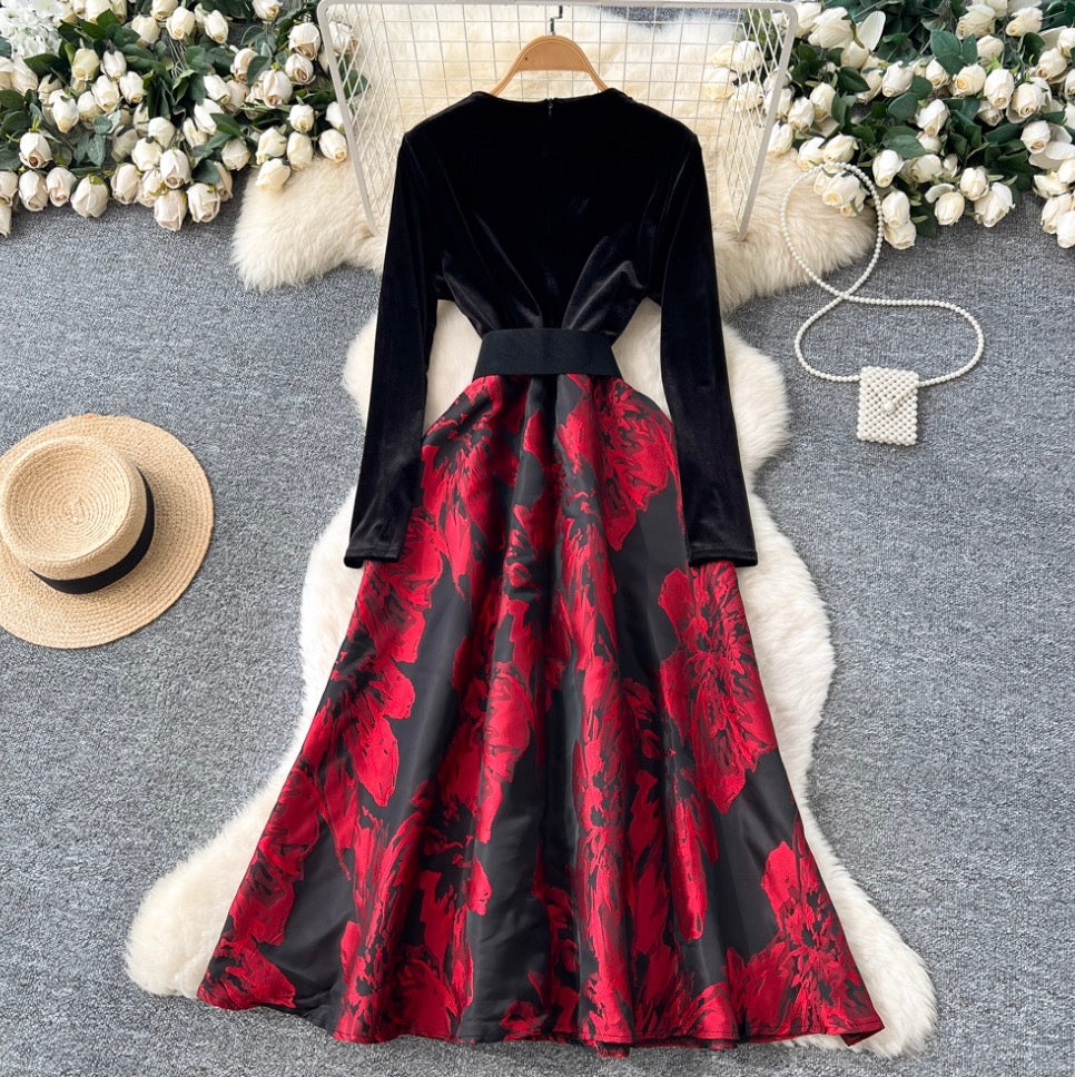 High-end Jacquard Black Dress with Belt
