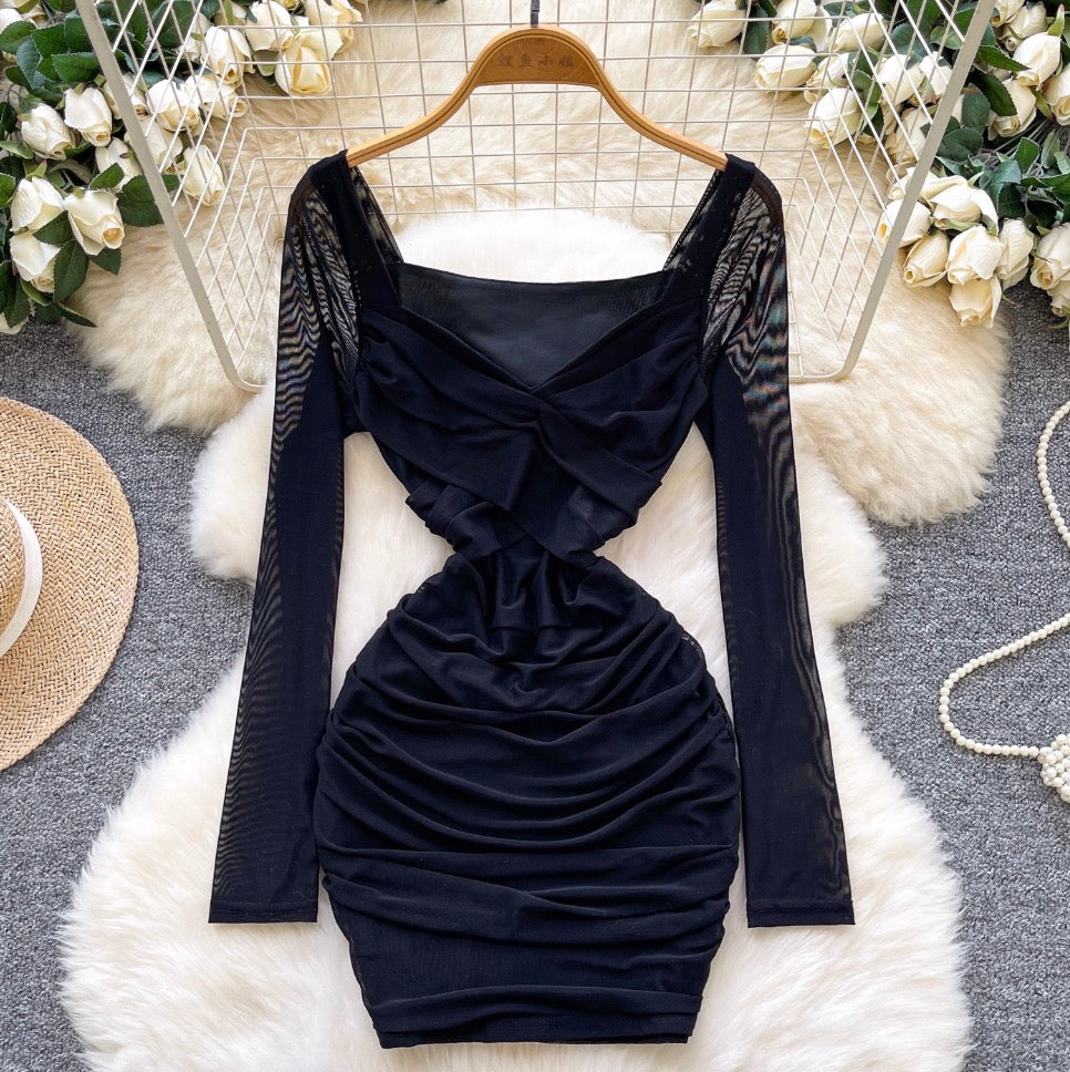 V-neck Knotted Hip-wrapping Dress