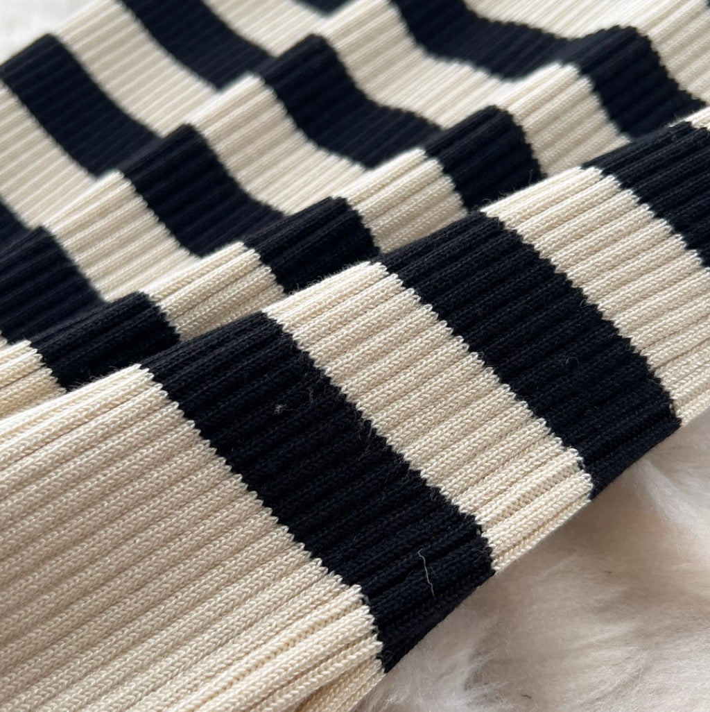 Chic Color-blocking Knit Dress