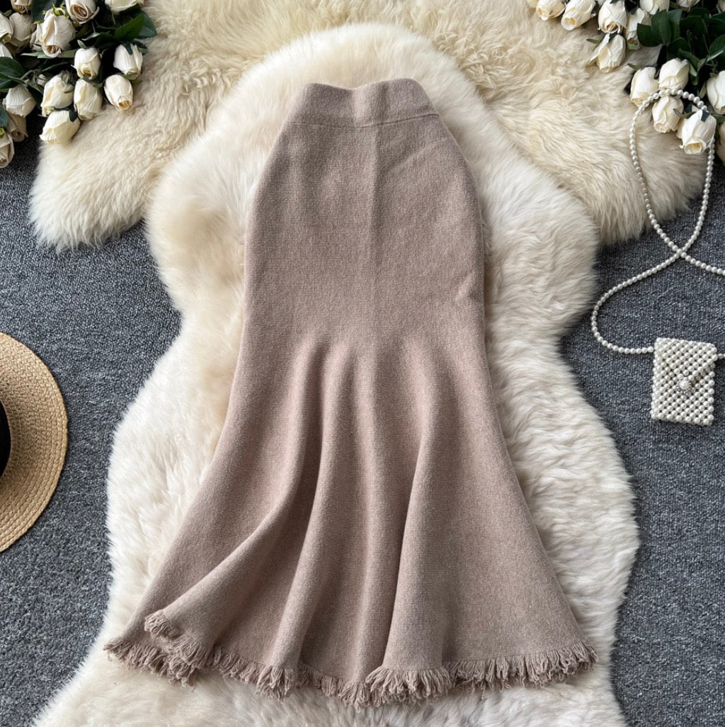 Solid Color Fringed Knit Skirt