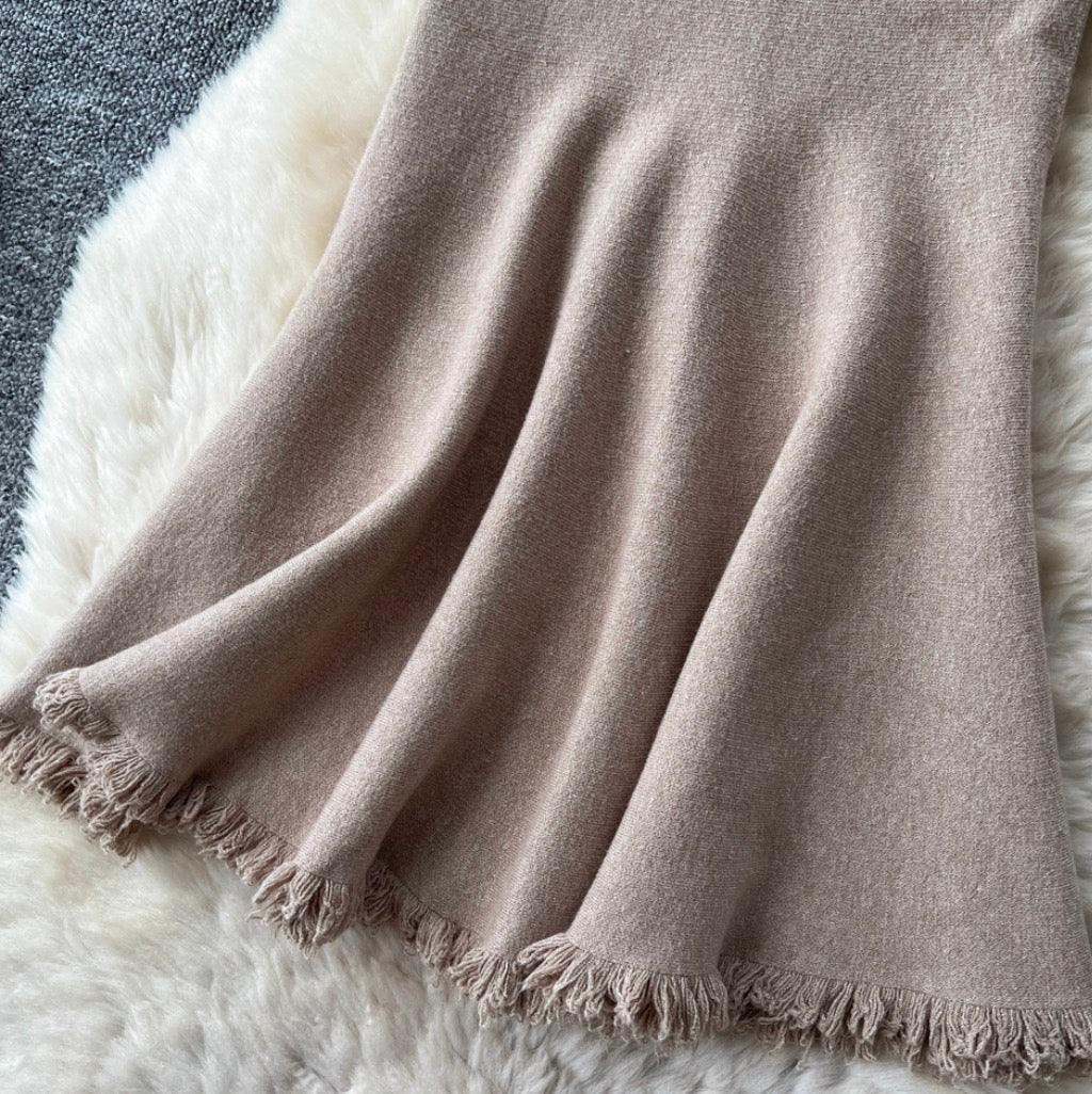 Solid Color Fringed Knit Skirt