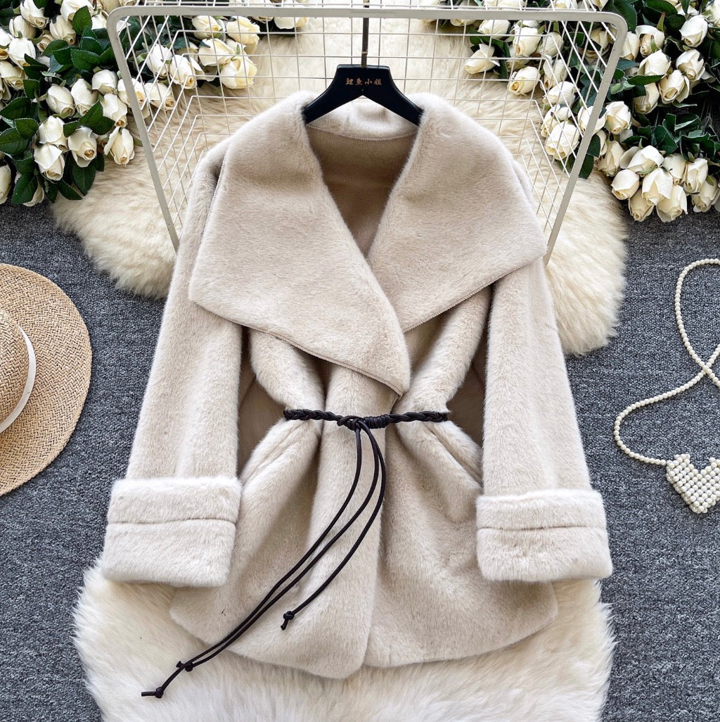 V-neck Lapeled Thermal Coat