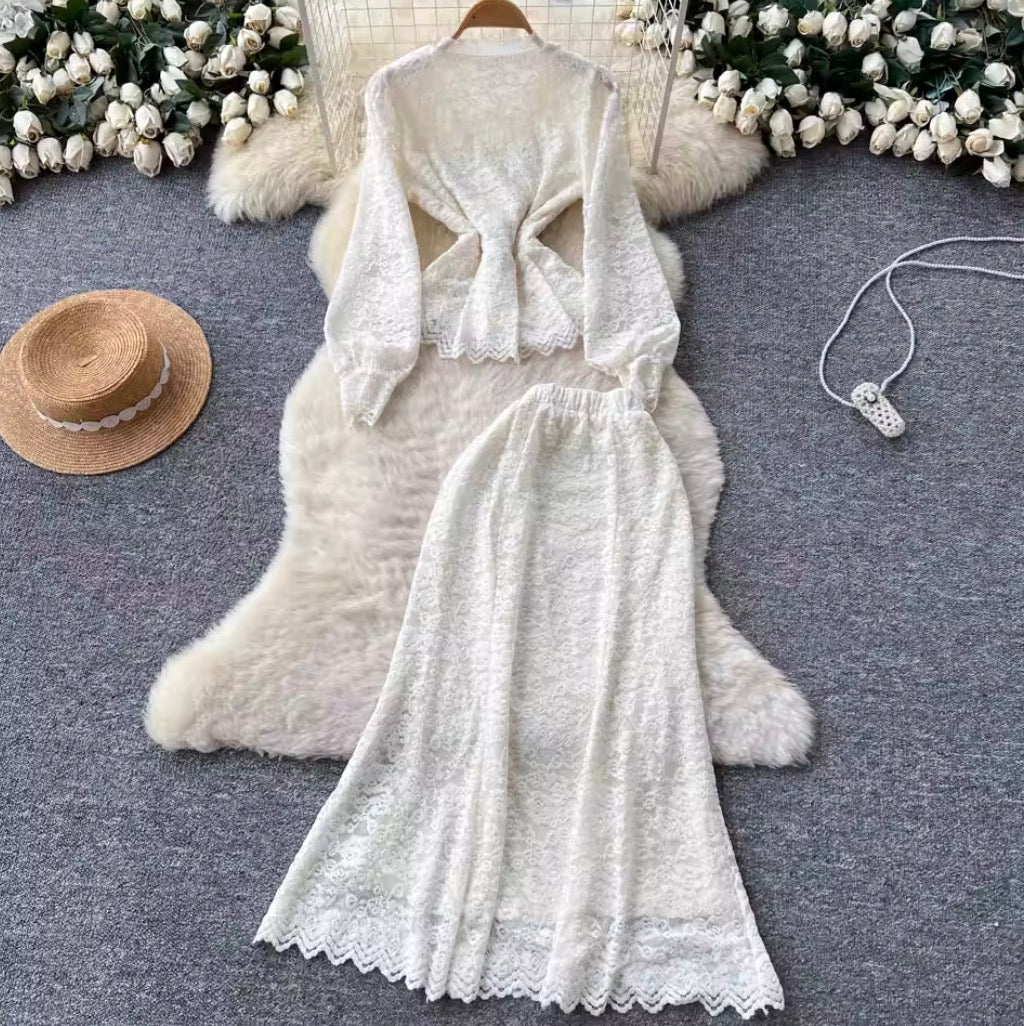 V-neck Top & Skirt Lace 2Pcs