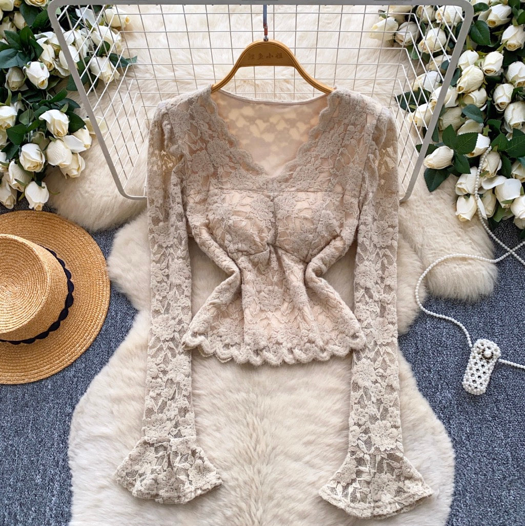 V-neck Padded Embroidered Lace Top