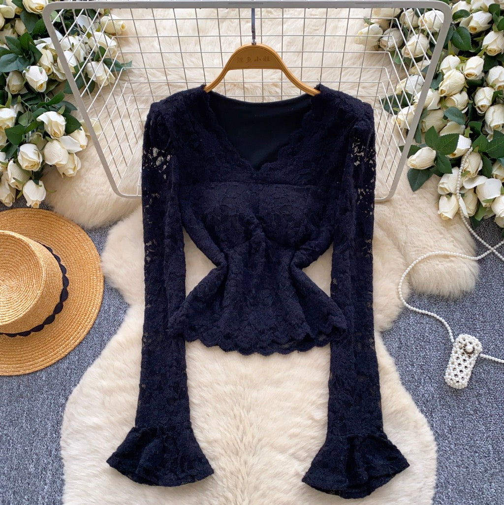 V-neck Padded Embroidered Lace Top