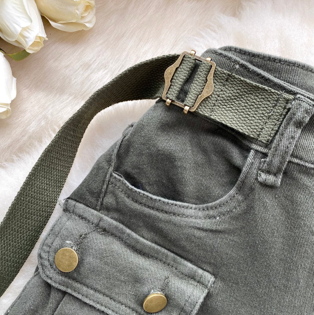 Chic Shorts with Large Pockets