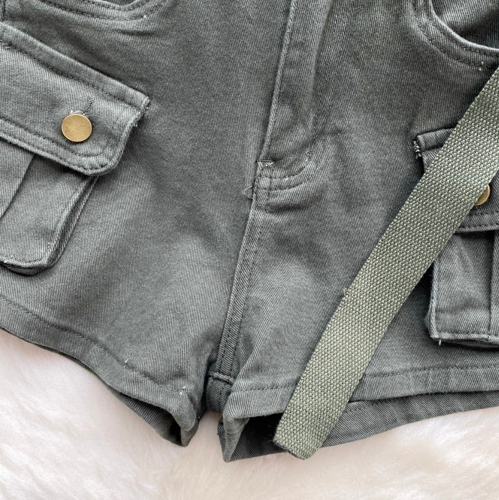 Chic Shorts with Large Pockets