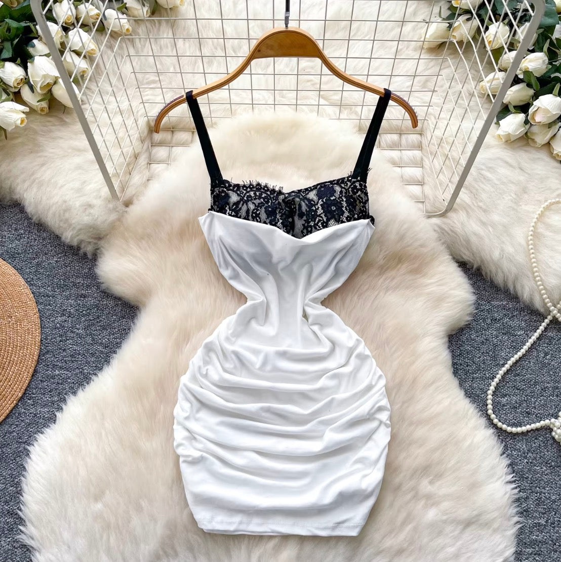 Lace Patchwork Hip-wrapping Slip Dress