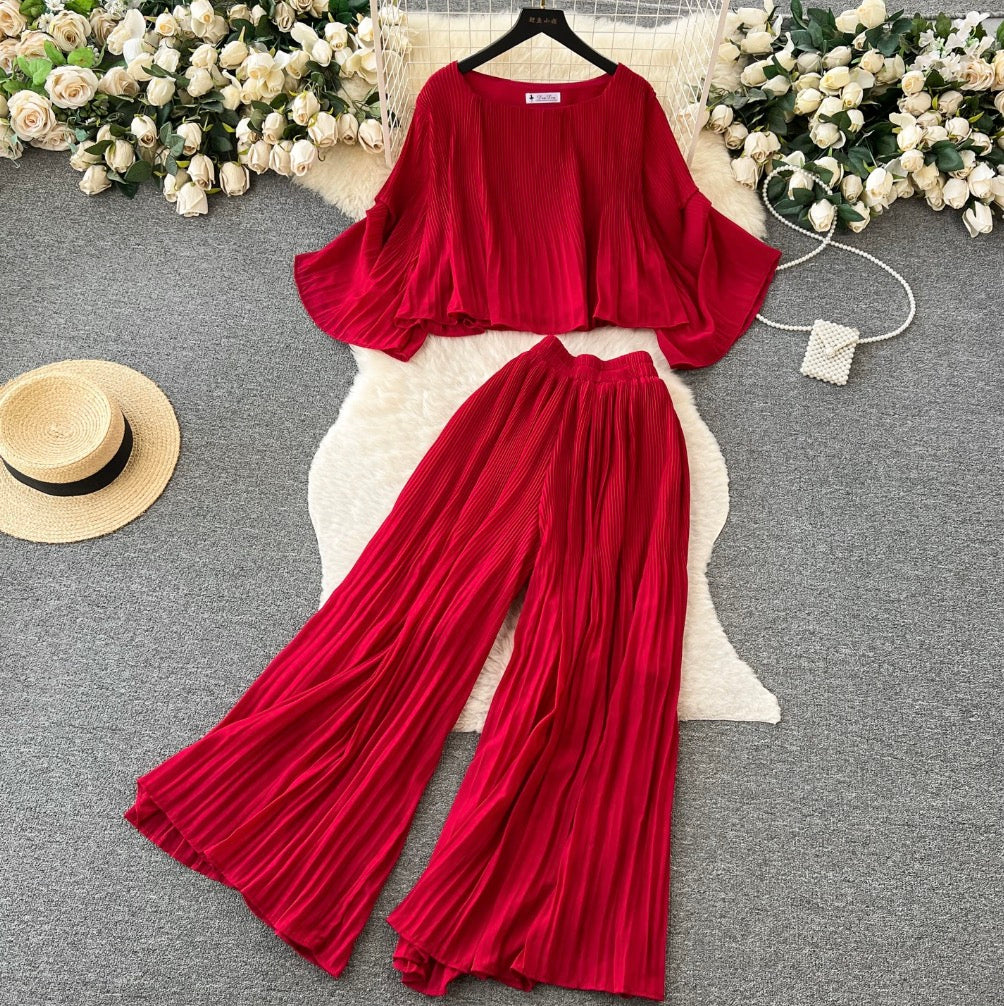 Loose-fit T-shirt & Draped Trousers 2Pcs
