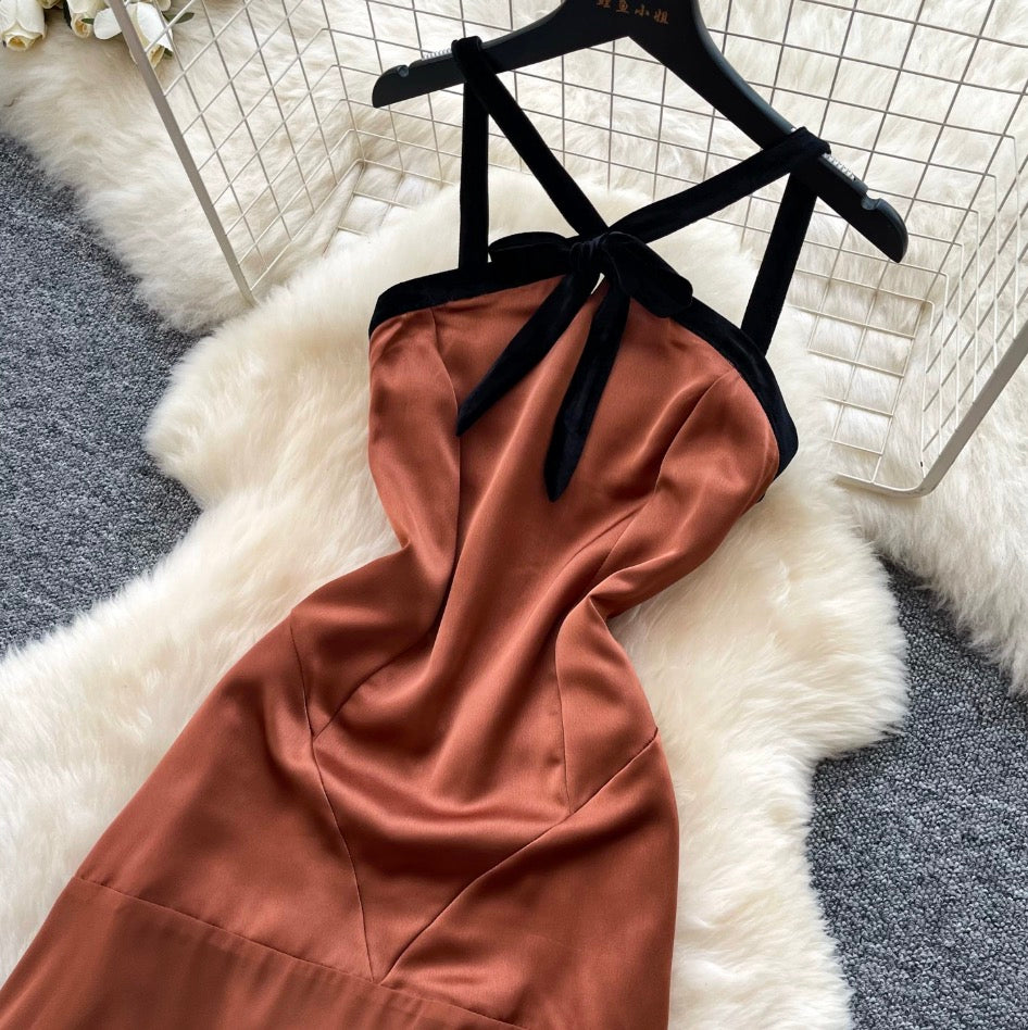Color Blocking Backless Halter Dress
