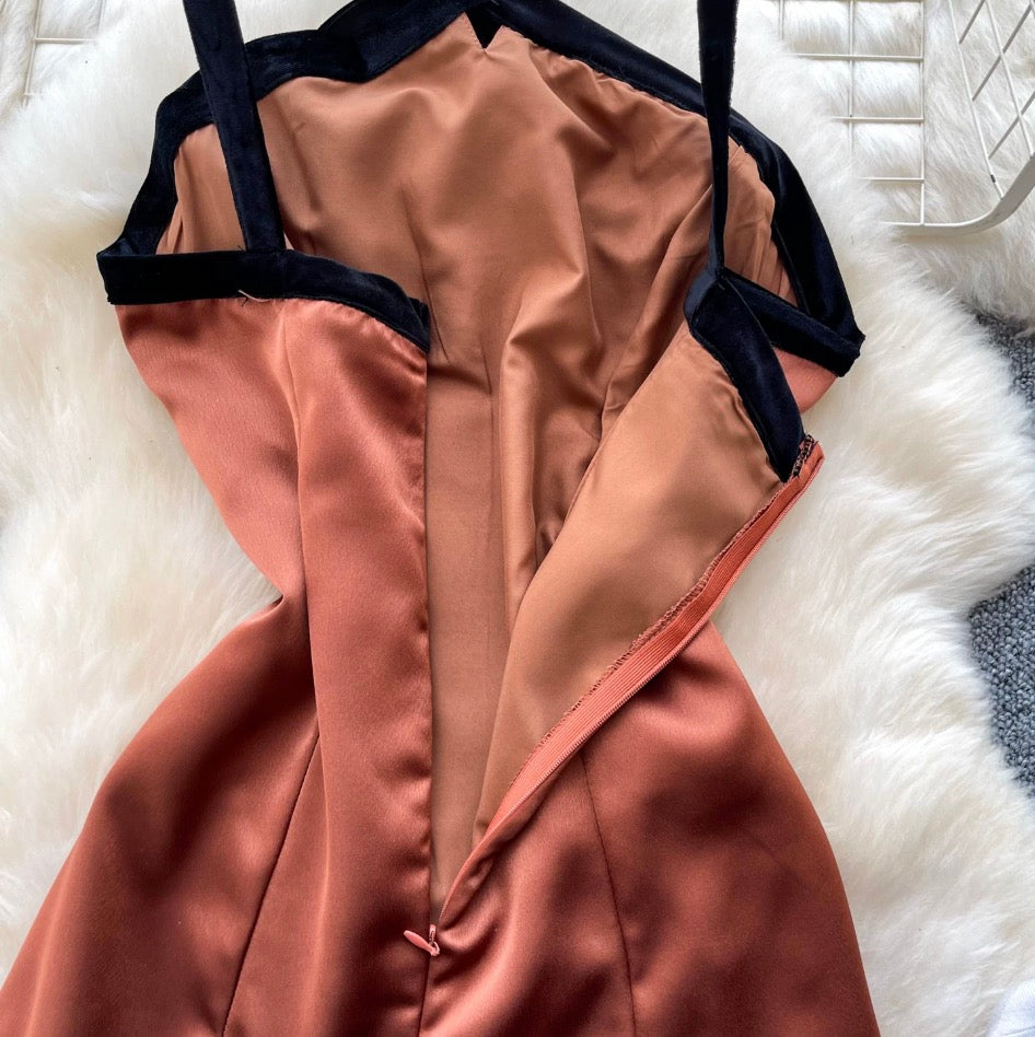 Color Blocking Backless Halter Dress