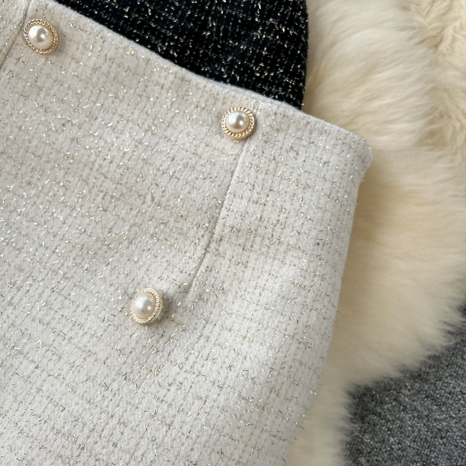 Elegant Slim-fitting Tweed Skirt