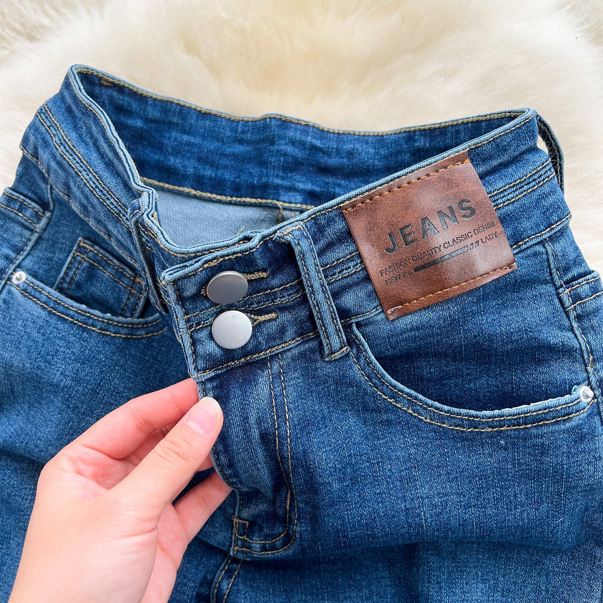 Chic High-waist Straight Ninth Jeans