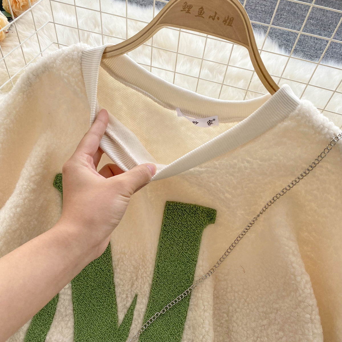 Lamb Velvet Round Neck Sweater without Bag
