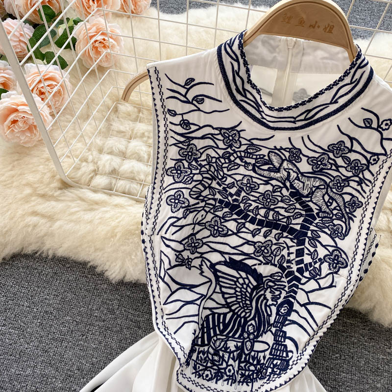 Crew Neck Sleeveless Embroidered Dress