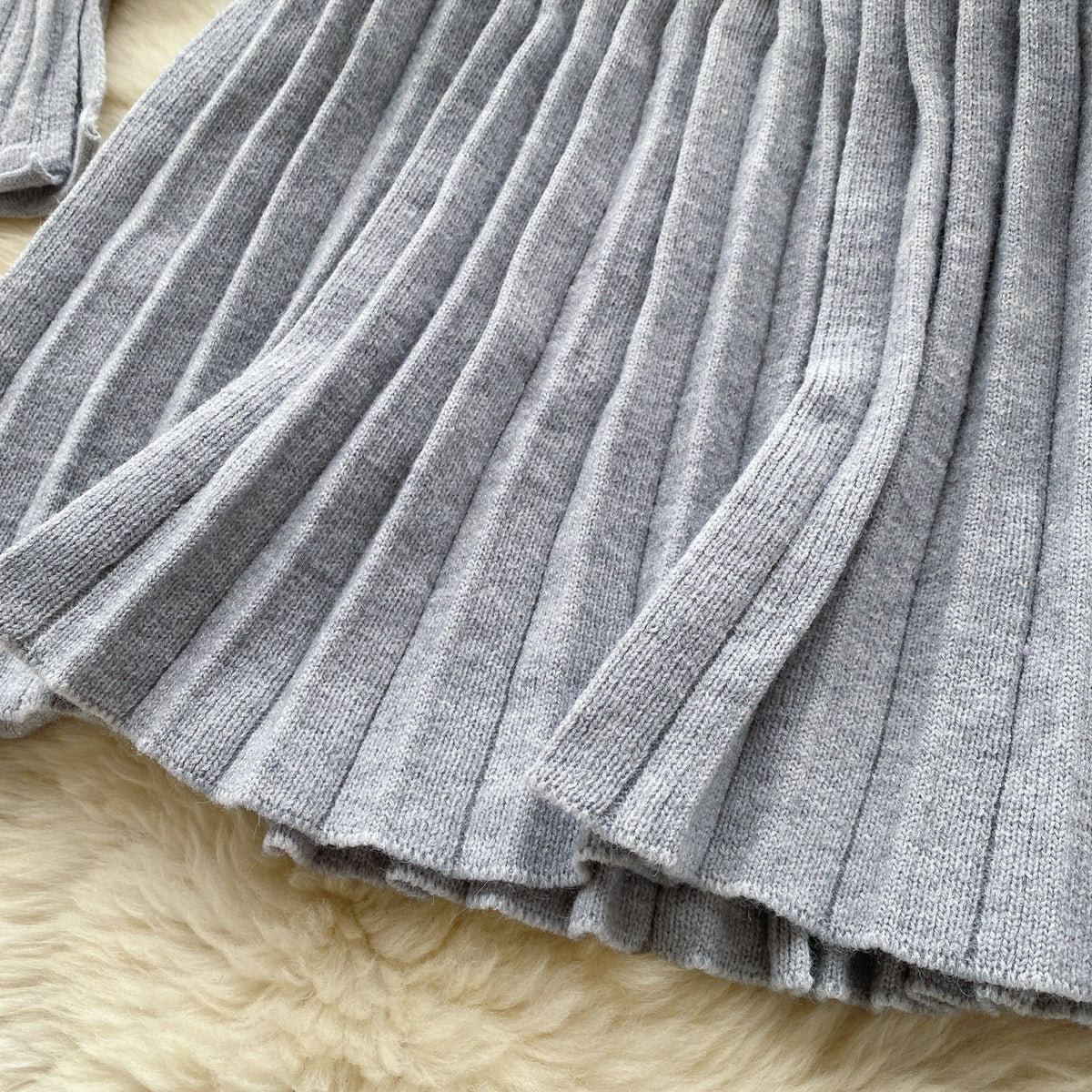 V-neck Cardigan&Pleated Skirt Knitted 2Pcs