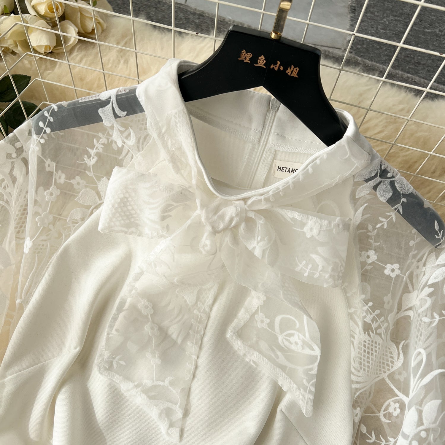 Courtly Bubble Sleeve Embroidery Jumpsuit