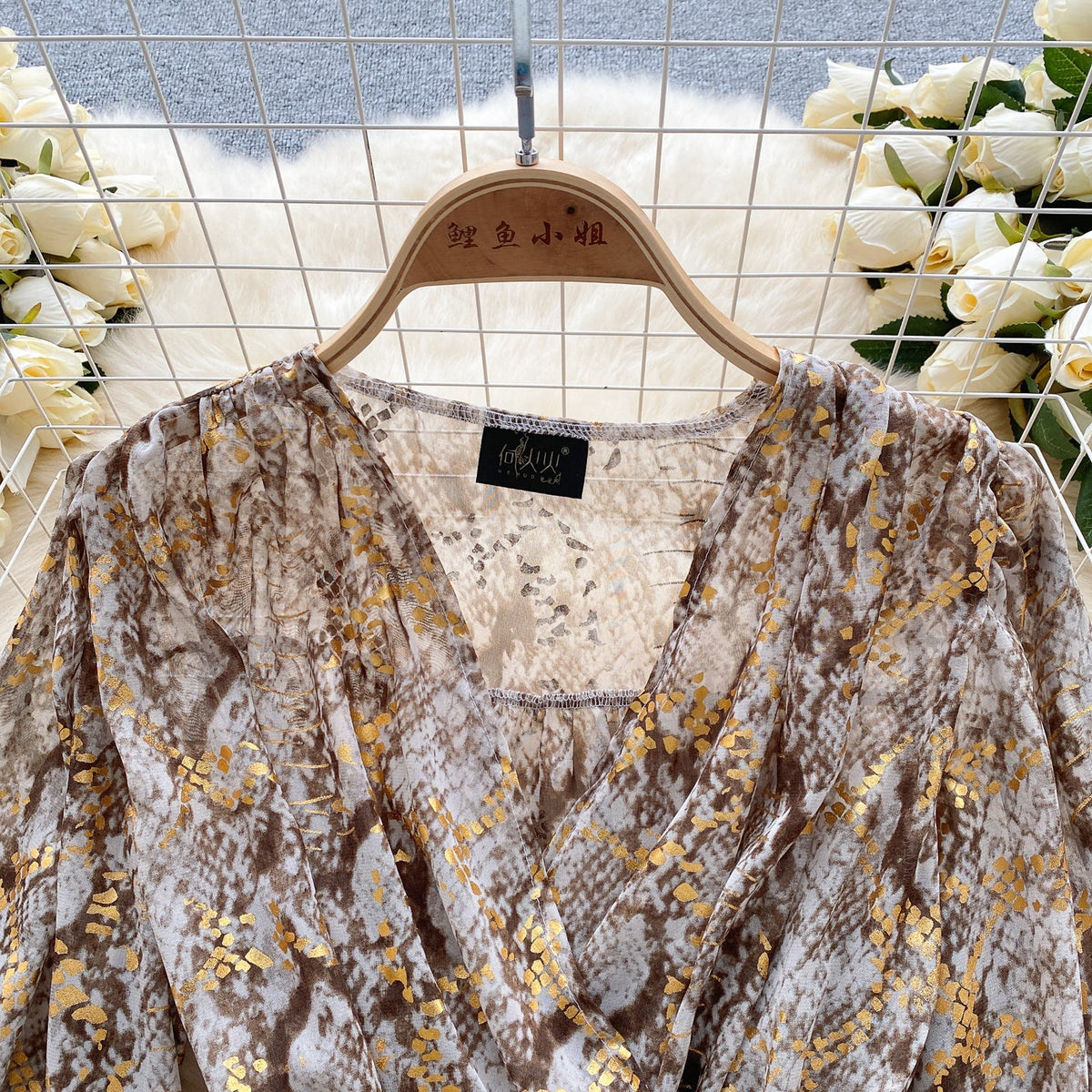 Courtly Puffy Sleeve Floral Shirt