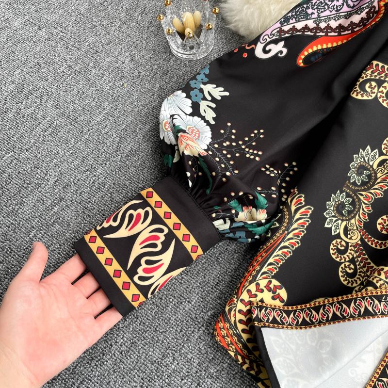 Vintage Totem Printing Top