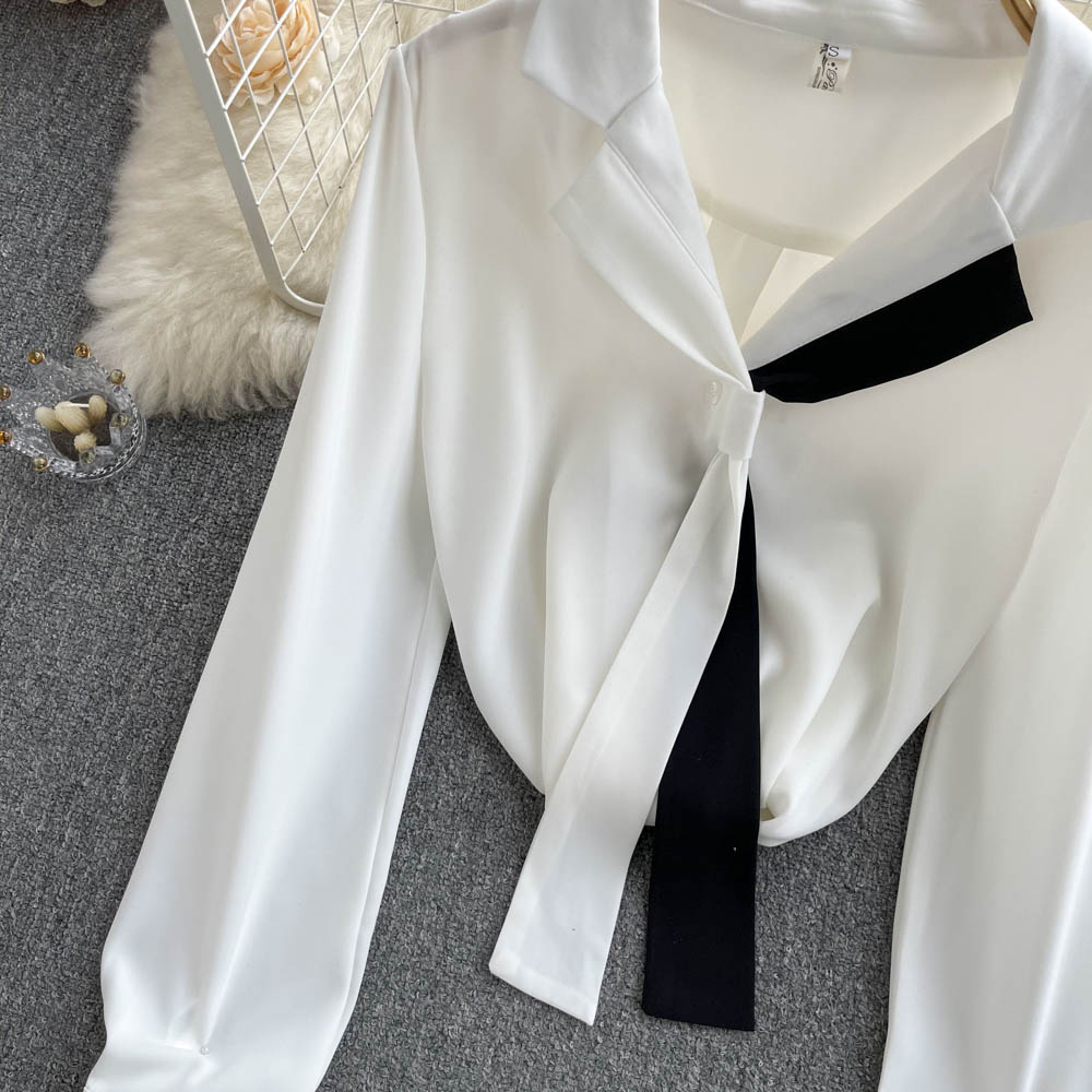Loose Fit Black Trim White Shirt