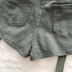 Chic Large Pocket Denim Shorts