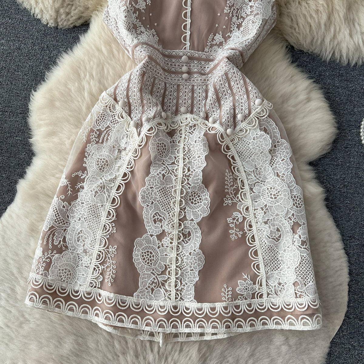 Courtly Embroidered Floral Slim Dress