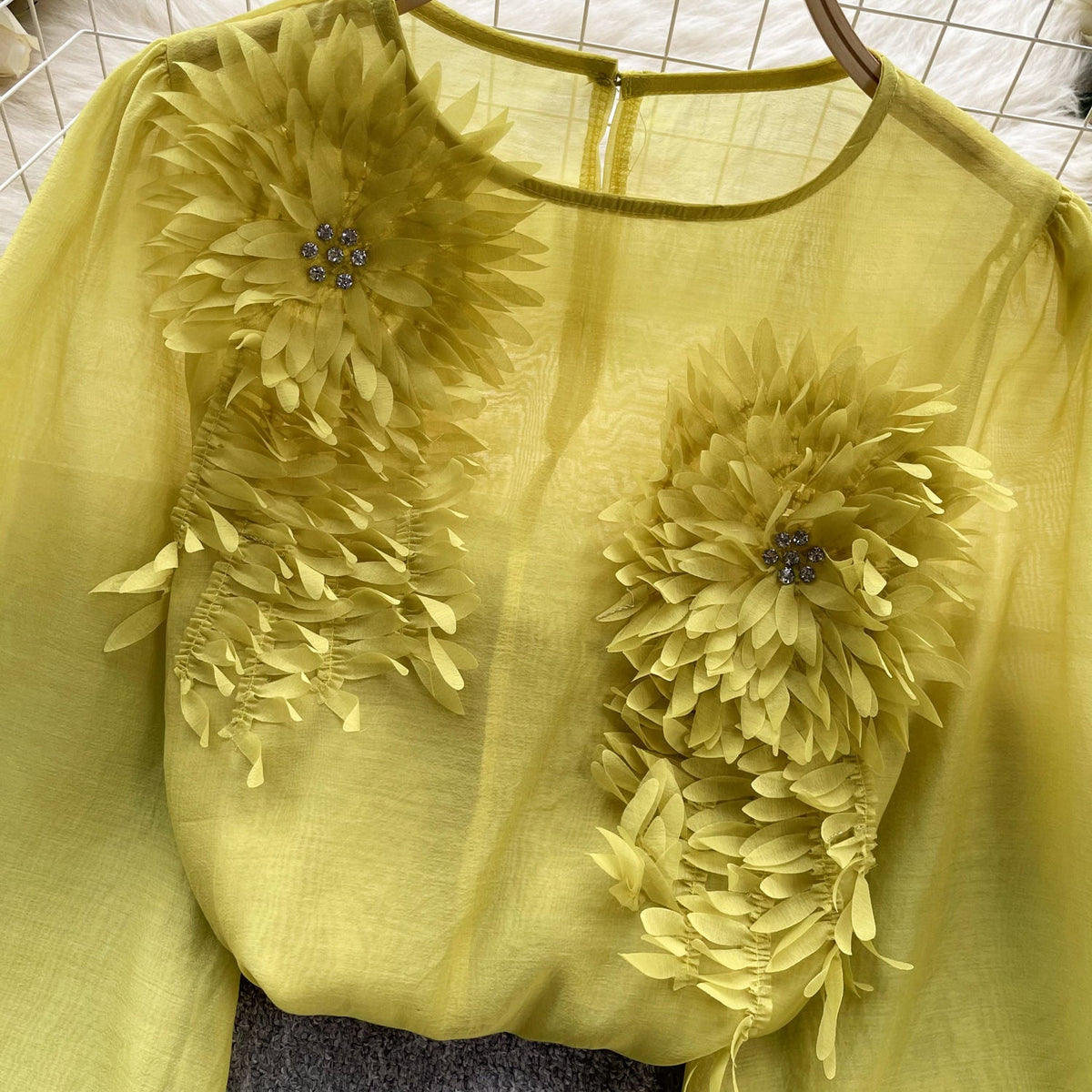 3d Floral Puffy Sleeve Shirt