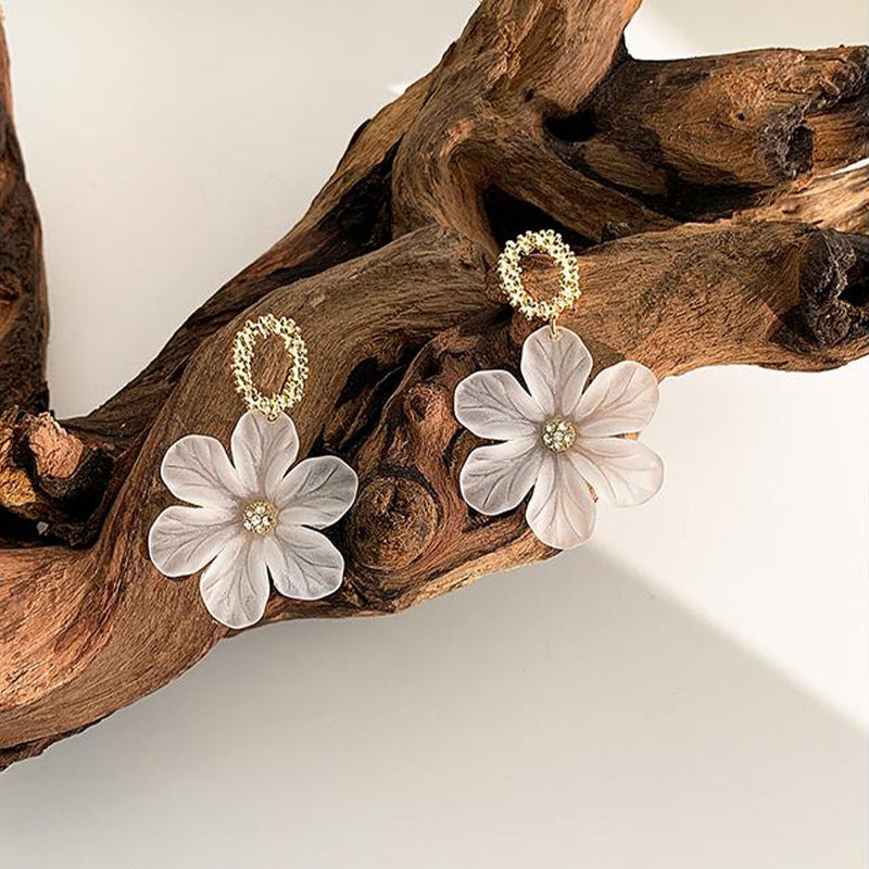 Mori Resin Flower Earrings