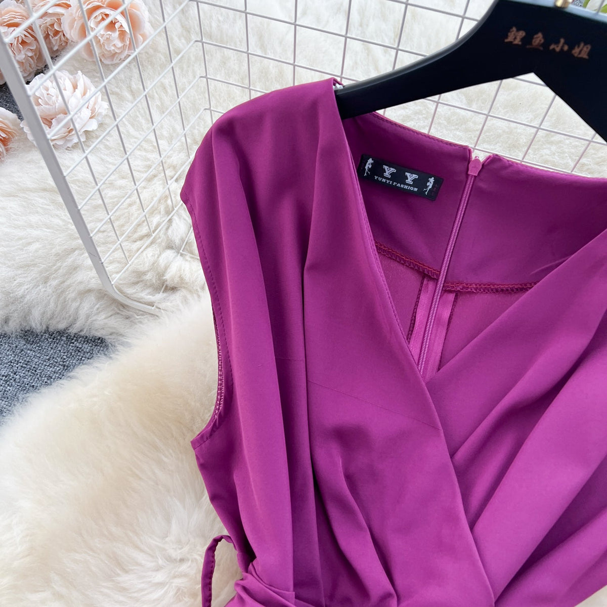Solid Color V-neck Chic Jumpsuit