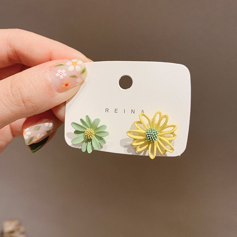 Daisy Flower Earrings