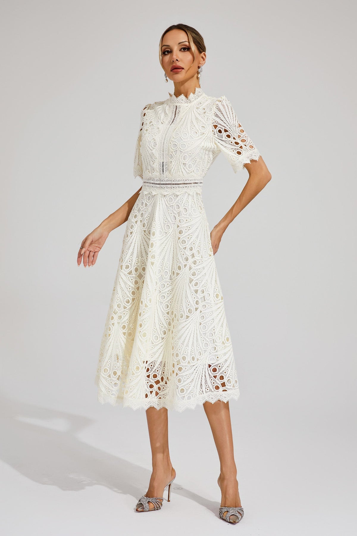 Olythia Cutout Midi Dress In Apricot