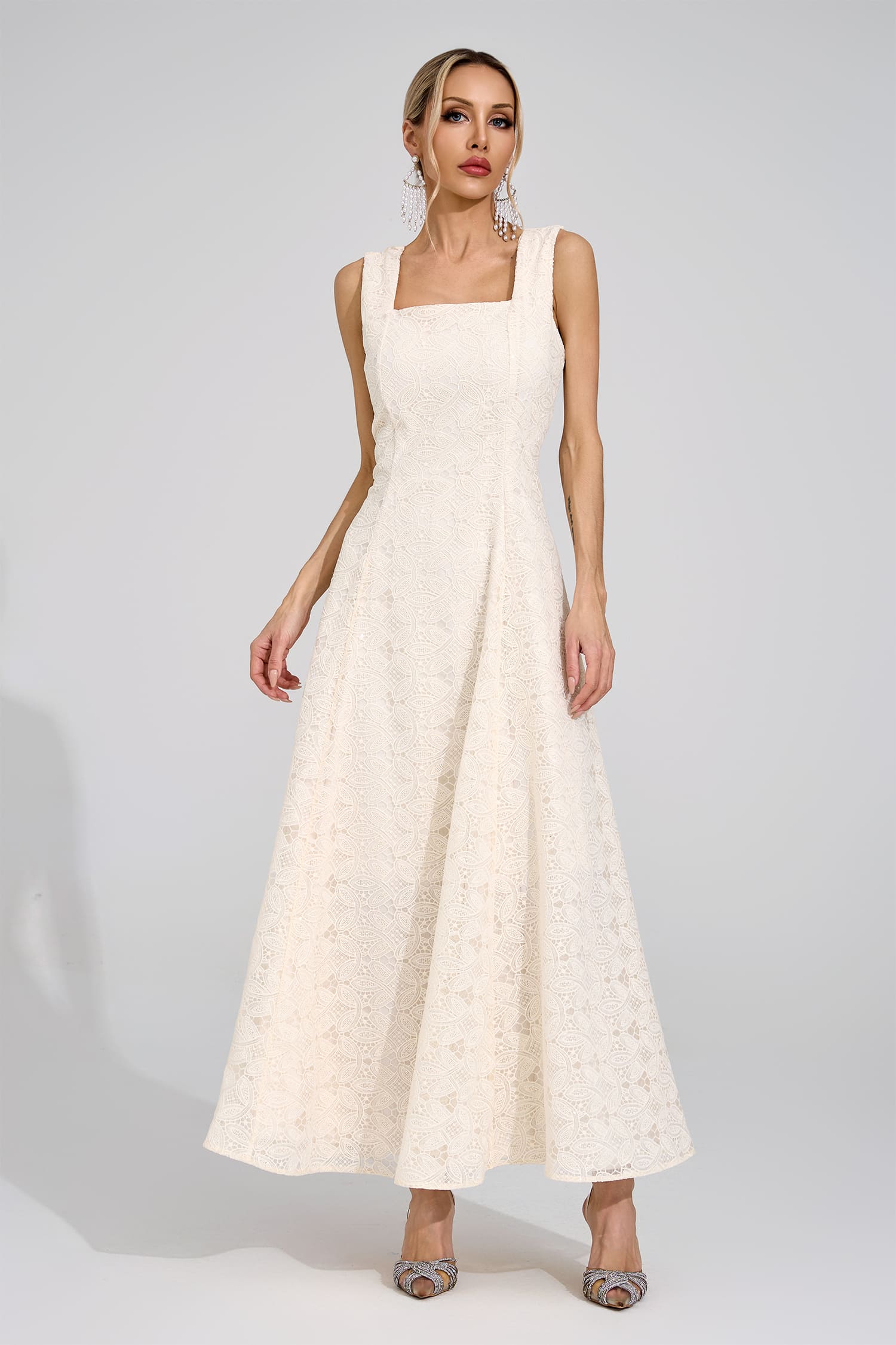 Narevix Ivory Lace Set