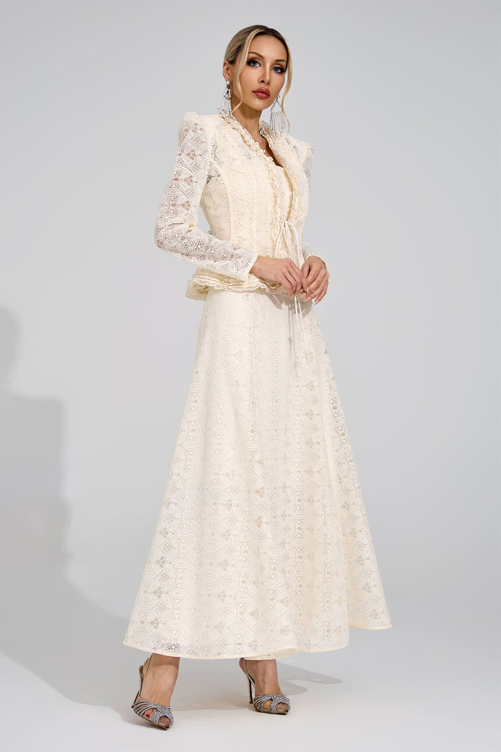 Narevix Ivory Lace Set