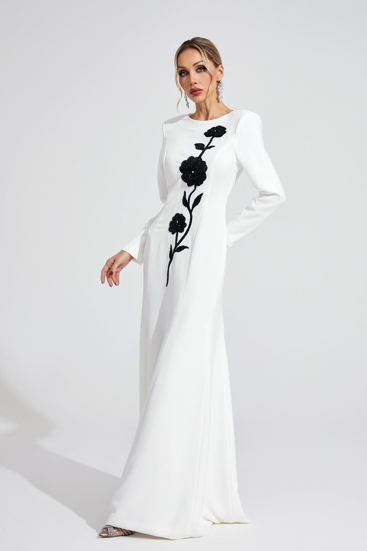 Wyverion White Diamond Maxi Dress
