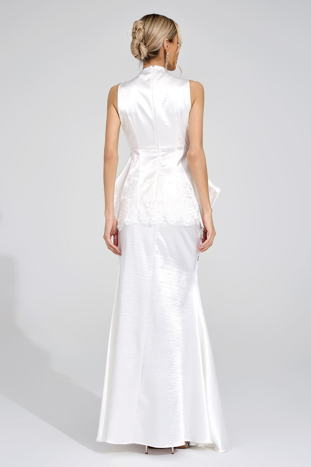Hyvarix White Two-Piece Set