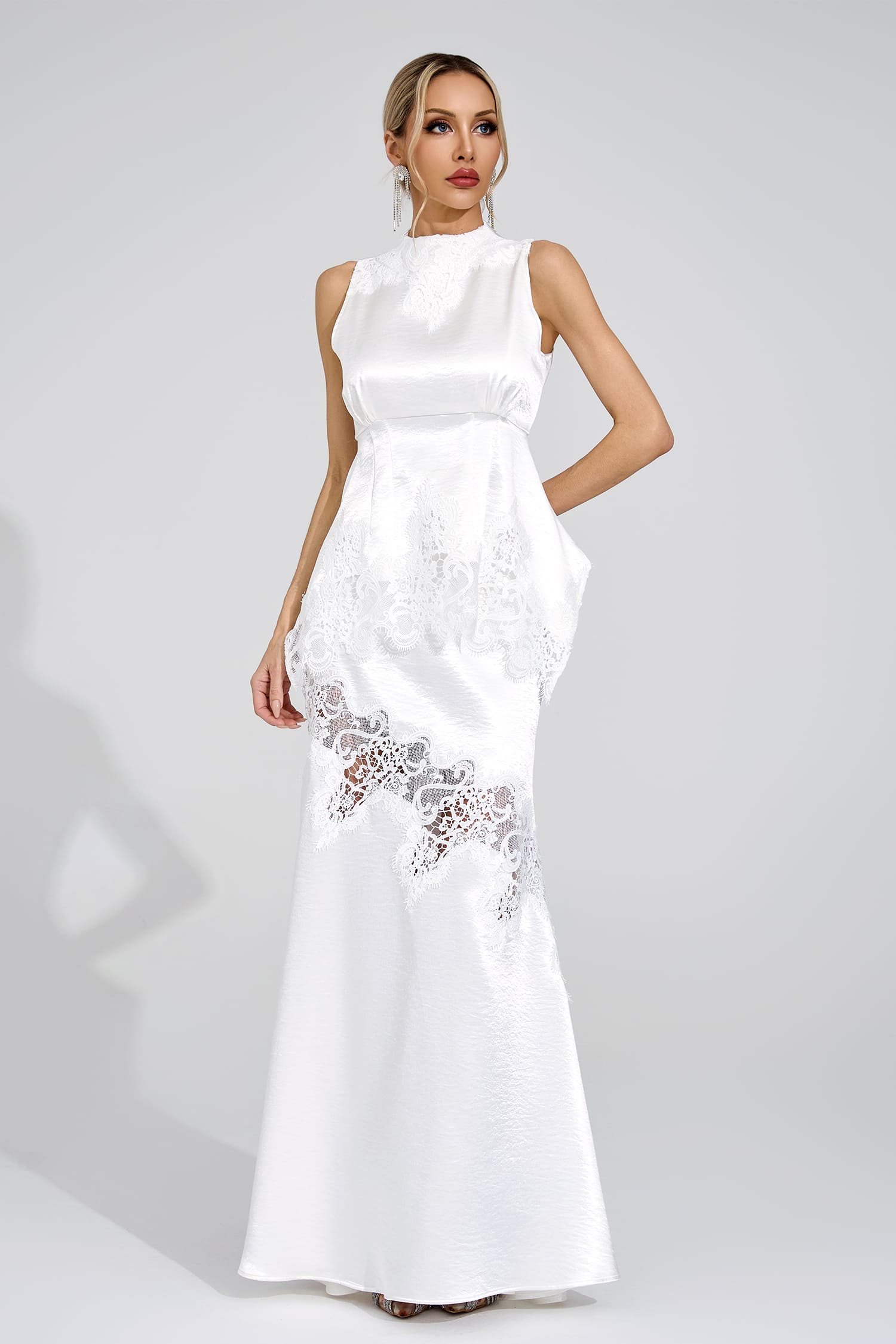 Hyvarix White Two-Piece Set