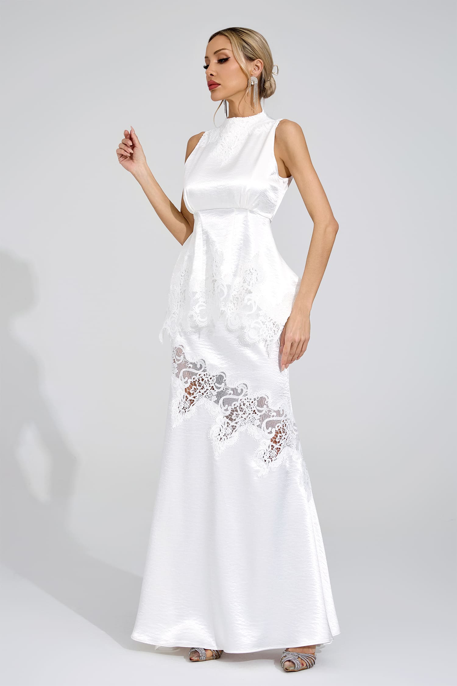 Hyvarix White Two-Piece Set