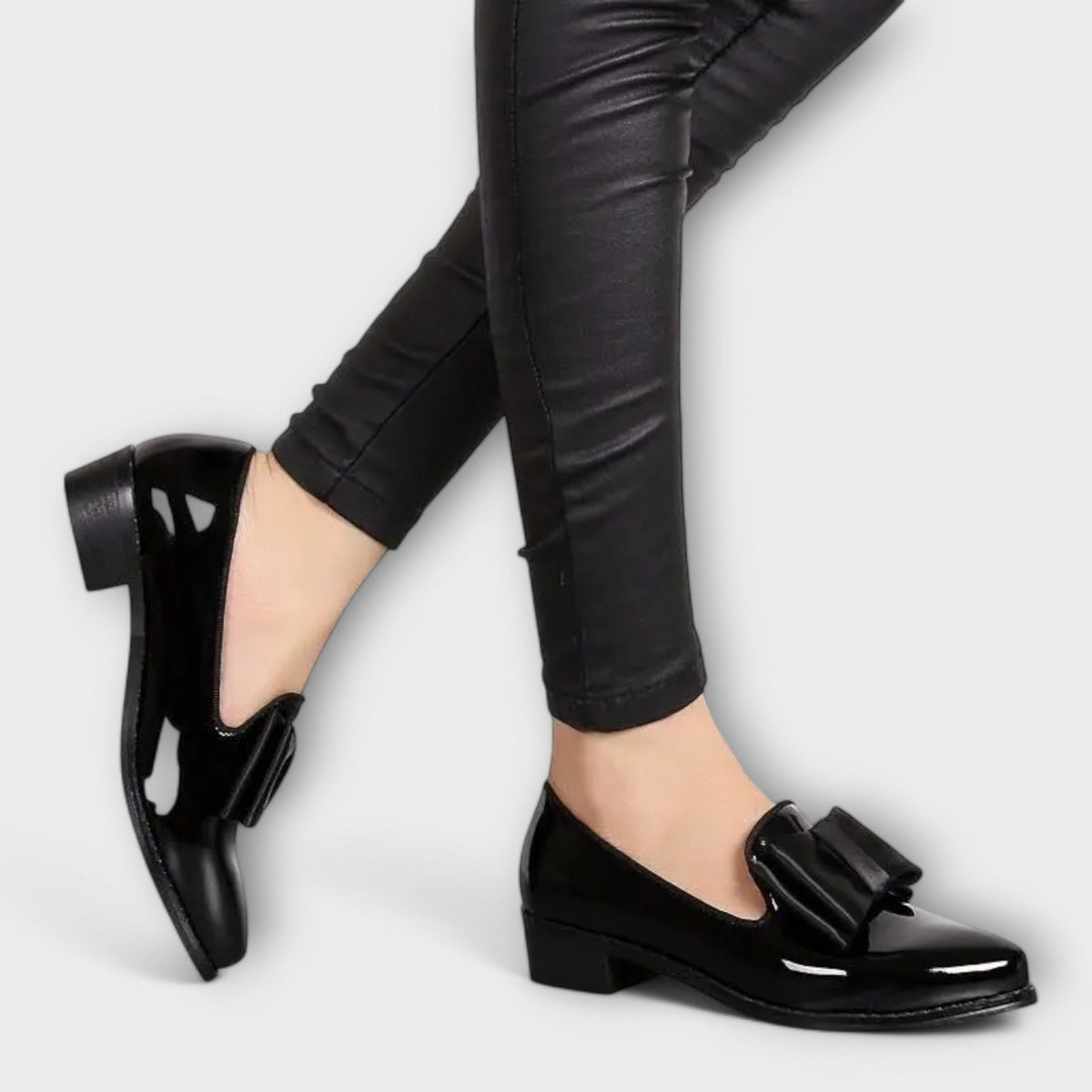 Women's Round-Toe Moccasins