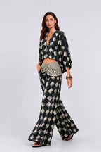 Black & White Geometric Print Two-Piece Set - Boho Chic Wide-Leg Pants & Cropped Top